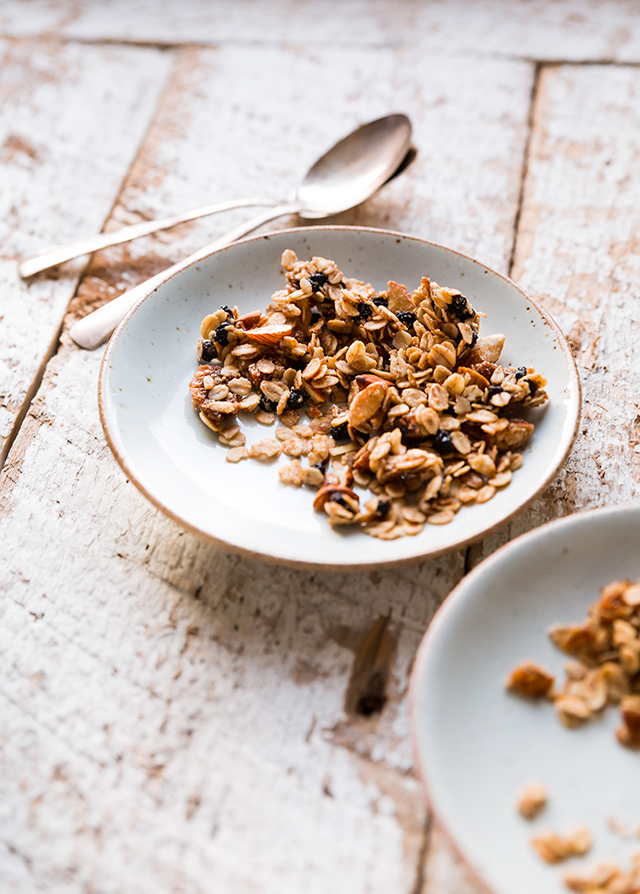 Blueberry and Figs Vegan Granola